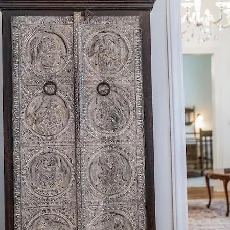 Best Point In The City / 2 Bedrooms *