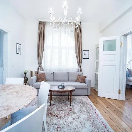 Best Point In The City / 2 Bedrooms Apartmán *