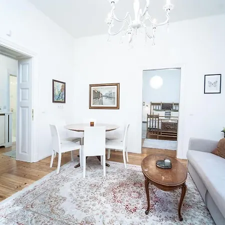 Apartmán Best Point In The City / 2 Bedrooms