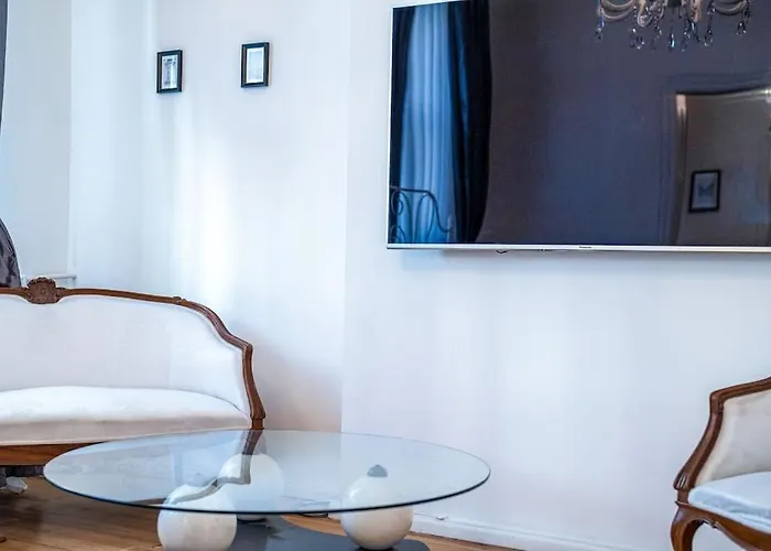 Best Point In The City / 2 Bedrooms Apartment Sofia