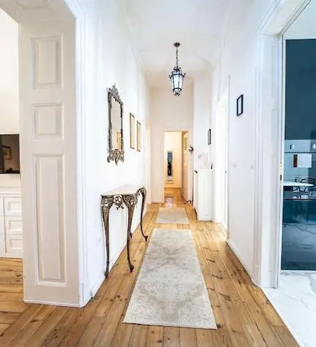 Best Point In The City / 2 Bedrooms Apartment