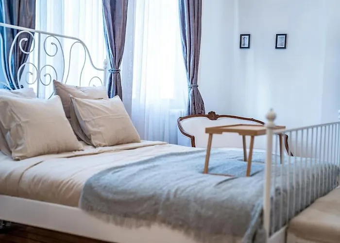 Best Point In The City / 2 Bedrooms