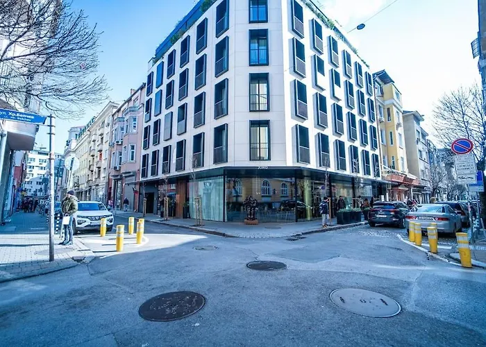 Best Point In The City / 2 Bedrooms