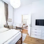 Best Point In The City / 2 Bedrooms דירה