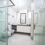 דירה Best Point In The City / 2 Bedrooms סופיה