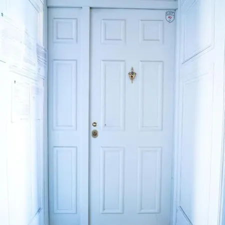 Best Point In The City / 2 Bedrooms *