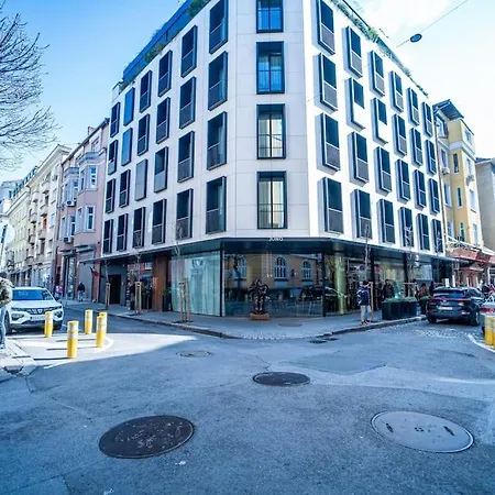 Best Point In The City / 2 Bedrooms
